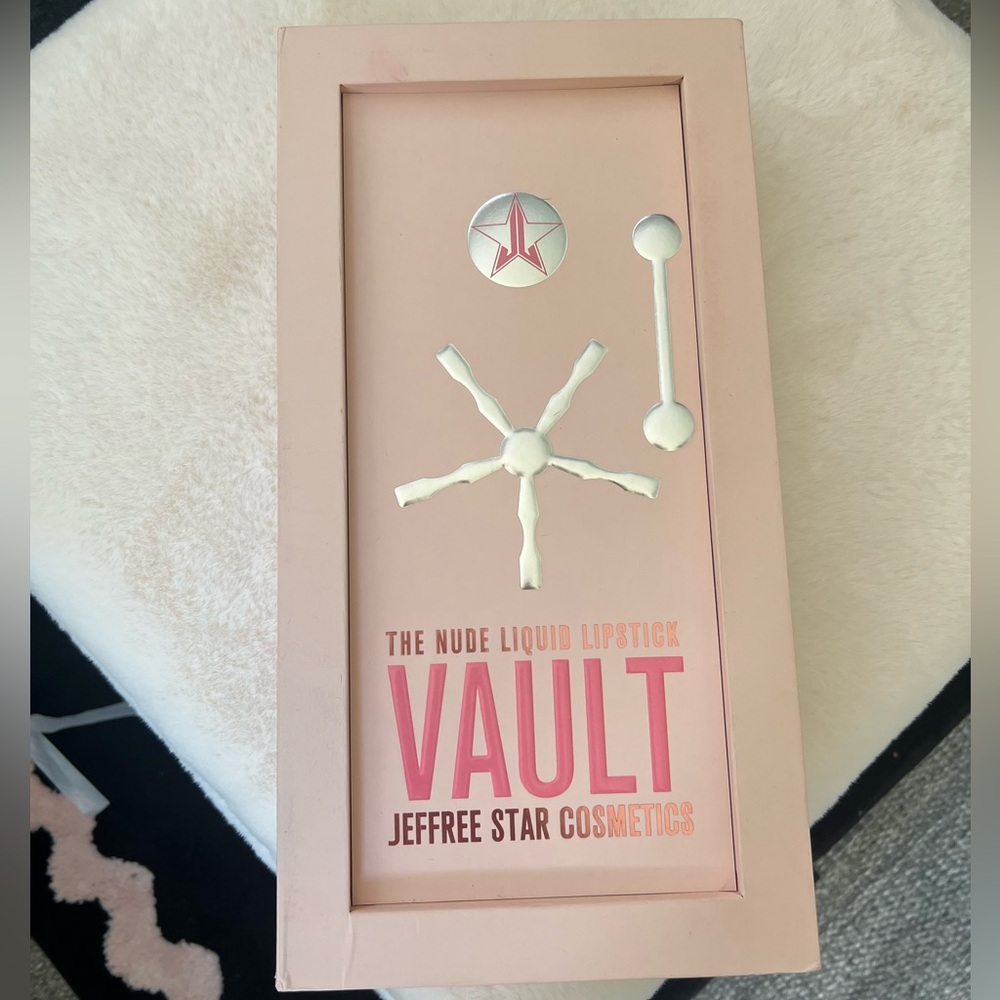 Jeffree Star The Nude Liquid Lipstick Vault